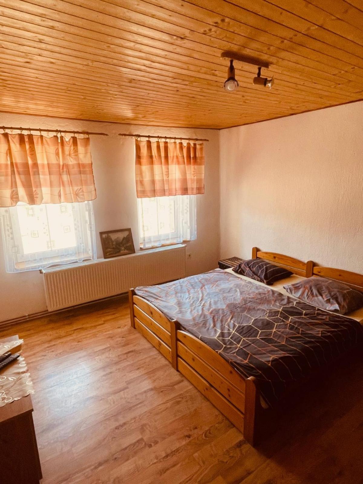 Pension Peklo Трутнов Экстерьер фото